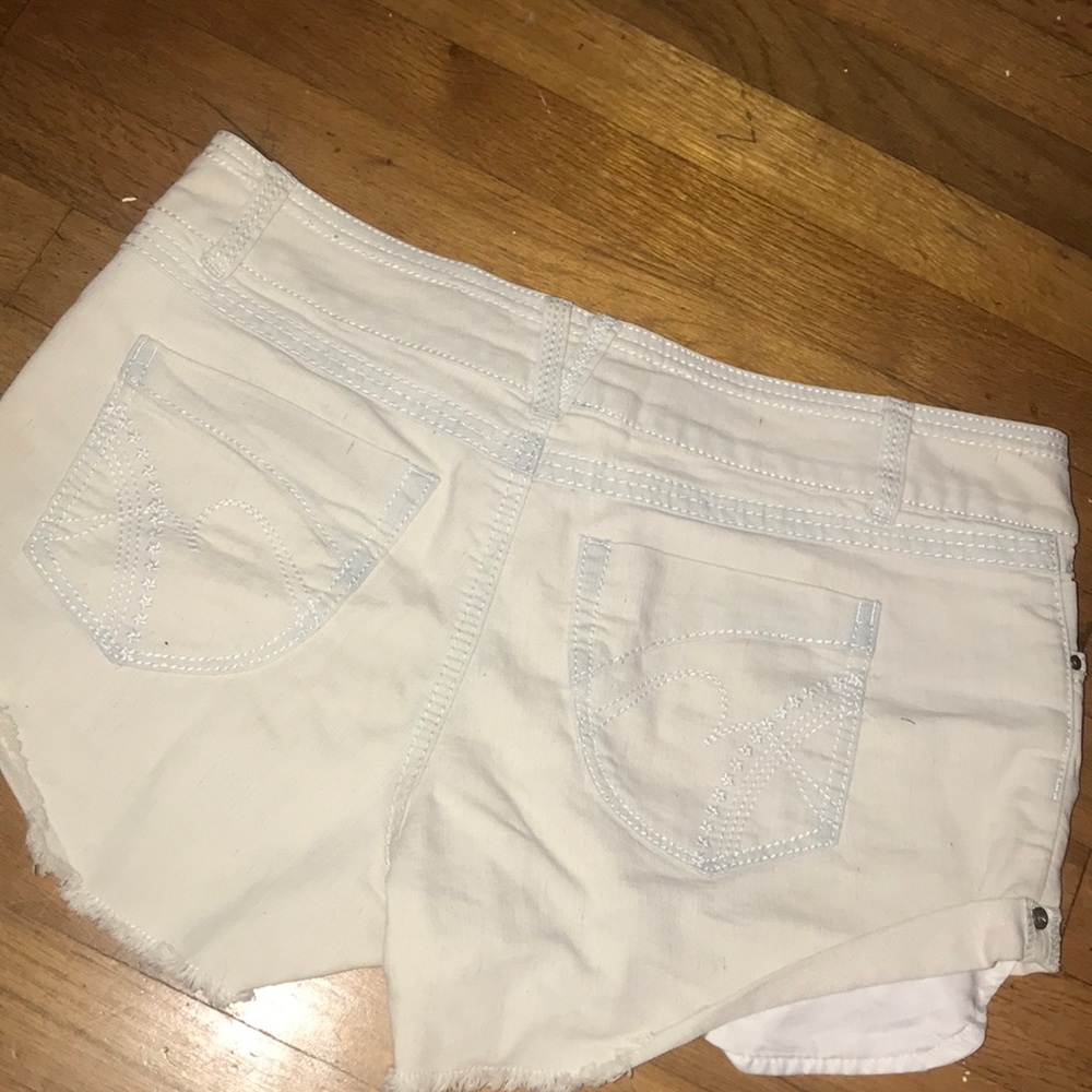 Off-White Ripped Shorts - Picture 2 of 4